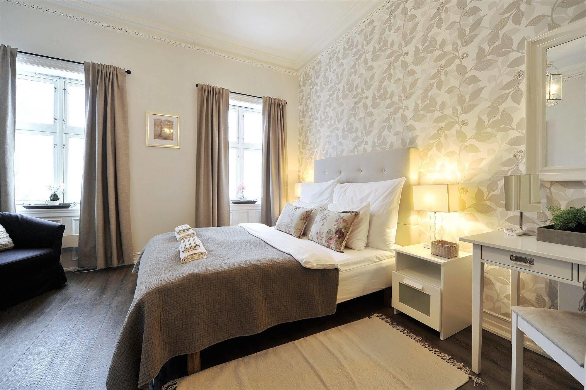 Ellingsens 3*